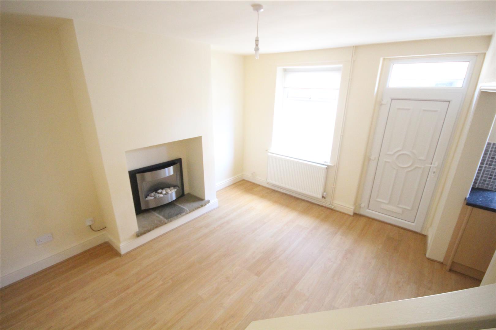 2 bedroom end terrace house To Let in Barnoldswick - IMG_7023.jpg